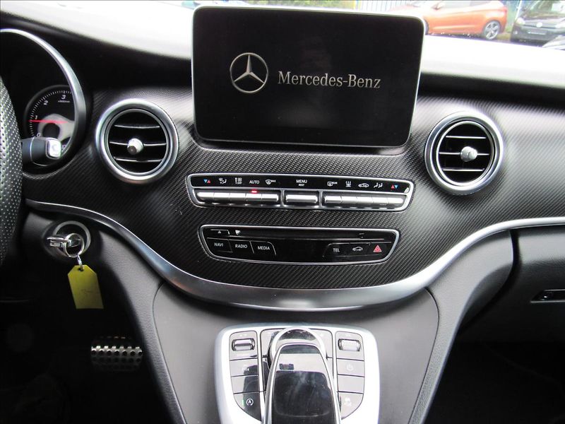 Mercedes-Benz Třídy V 2,1 V250 Avantgarde Long Autom - fotka 19 z 35