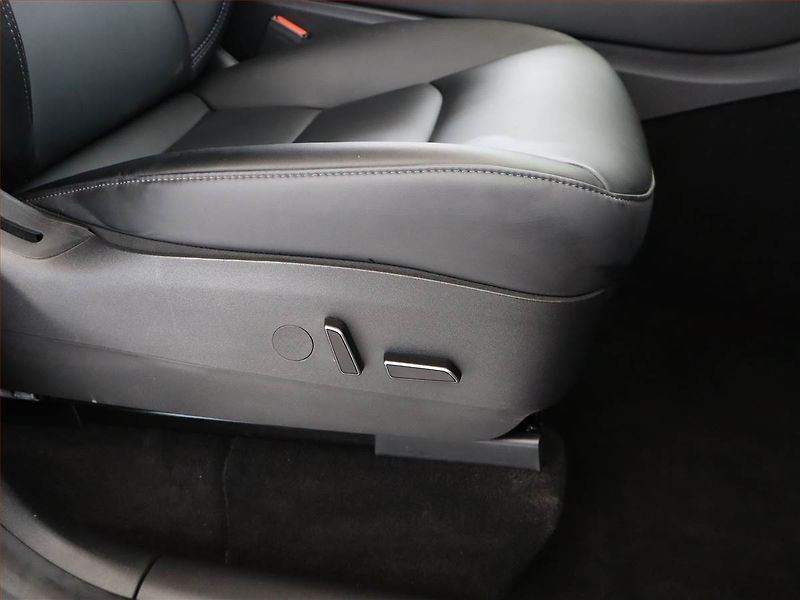 Tesla Model Y (2022) Long Range AWD 79kWh, SoH 94% - fotka 19 z 23