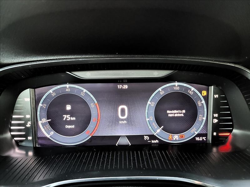 Škoda Octavia 1,0 TSI,CLEVER,LED,VÝHŘEV,NAVI - fotka 24 z 50