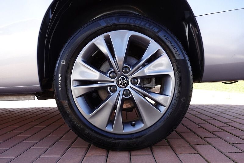 Toyota ProAce City Verso 1.5 D4-D 130 - 8 AT Family 7S - fotka 8 z 33