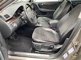Volkswagen Passat (2013) 2.0 TDi, ČR, Bixen, kamera - náhled 8