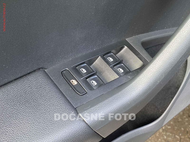 Škoda Octavia (2017) 1.6 TDi, 2.maj,ČR, Style, LED - fotka 11 z 16