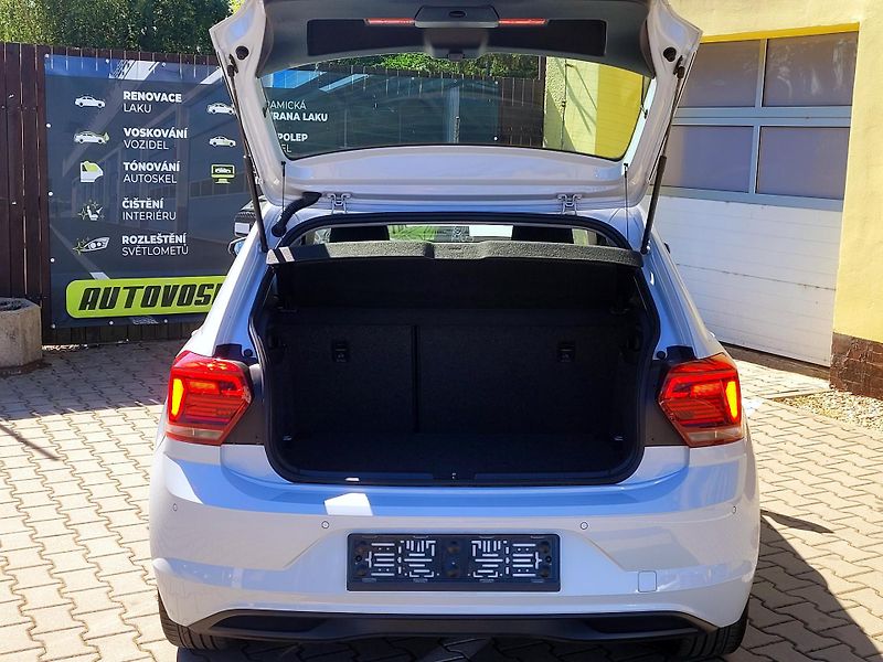 Volkswagen Polo DSG Highline CEBIA             - fotka 13 z 46