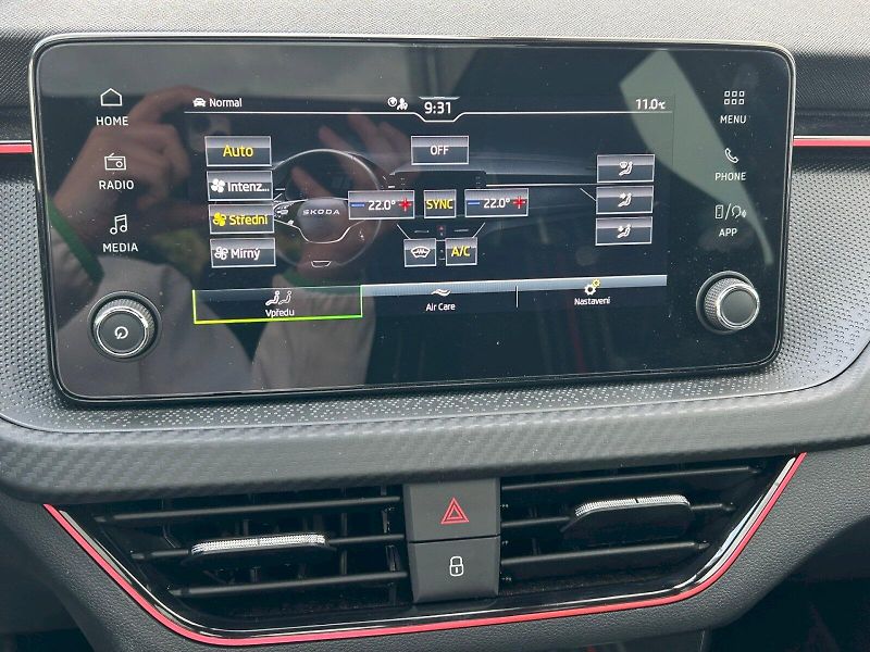 Škoda Kamiq (2025) Monte Carlo 1.0 TSI 85 kW DSG - fotka 24 z 32