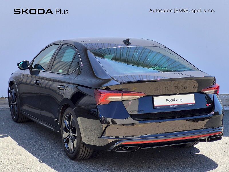 Škoda Octavia (2025) RS 2.0 TSI 195kW - fotka 7 z 33