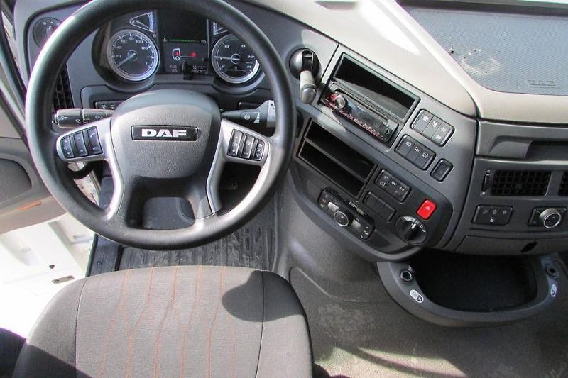 DAF XF 480 4x2 lowdeck - fotka 5 z 6
