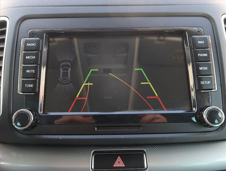 Volkswagen Sharan (2014) 2.0 TDI, 4X4, Serv.kniha - fotka 18 z 19