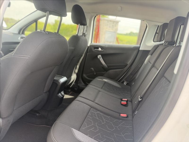 Peugeot 2008 1,2 i DIGIKLIMA, NOVÉ V ČR - fotka 15 z 24