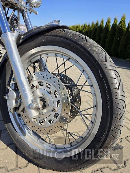 Yamaha XV 750 Virago (1996) - fotka 9 z 19
