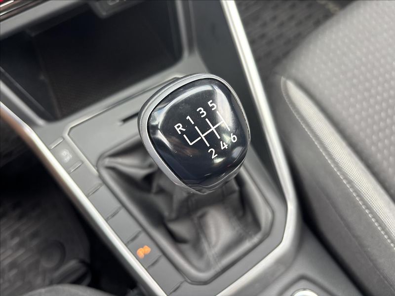 Volkswagen Taigo 1,0 TSI 81kW Life - fotka 35 z 46
