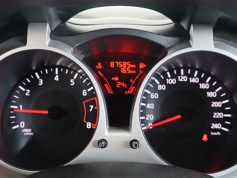 Nissan Juke (2016) Tekna 1.2 DIG-T, Serv.kniha - fotka 11 z 21