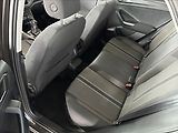 Volkswagen T-Roc 1,5   TSI 110kW,STYLE,TAŽNÉ - náhled 23