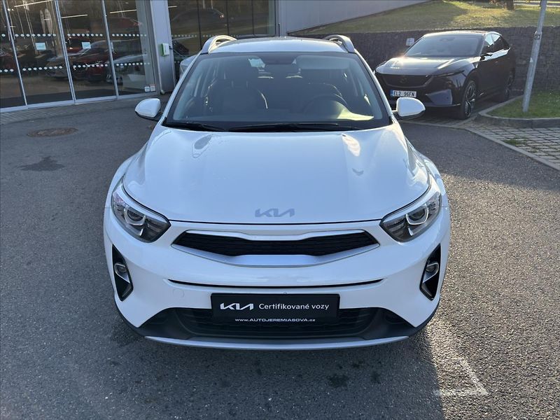 Kia Stonic 1,2 DPi Comfort ZÁRUKA CARPLAY - fotka 8 z 29