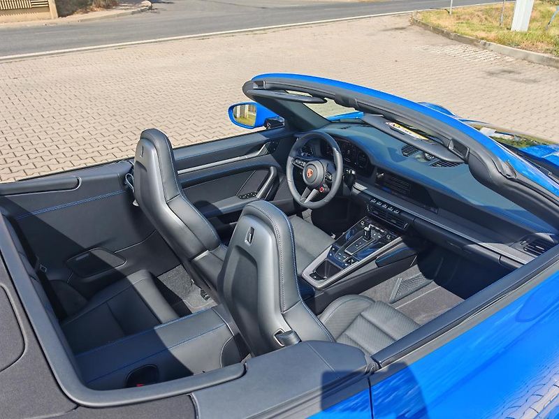 Porsche 911 Carrera S, Chrono, BOSE - fotka 12 z 38