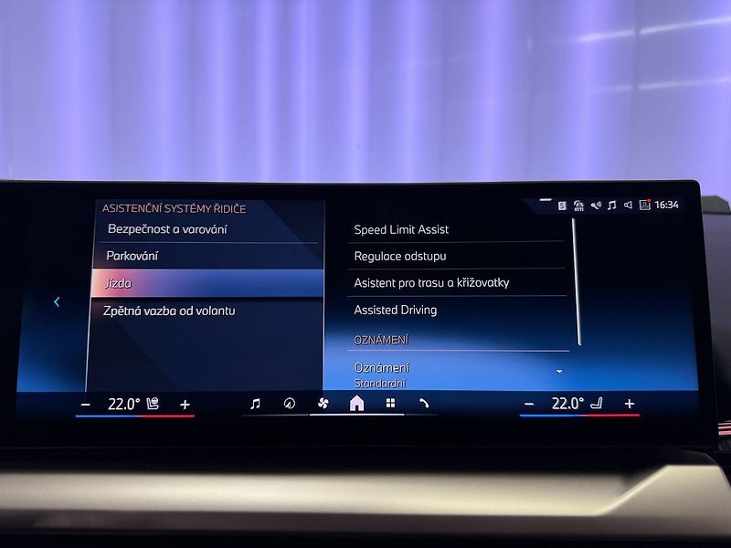 BMW Řada 5 520d xDrive, M-SPORT, HUD, H/K - fotka 22 z 33