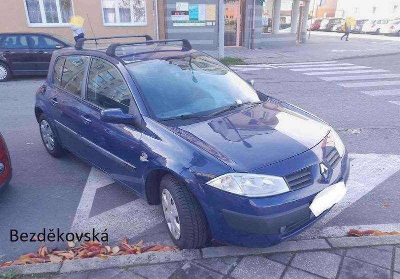 Listopadové parkování ve Strakonicích.