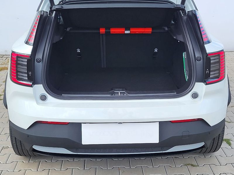 Volvo EX30 CROSS COUNTRY PLUS P8 AWD Elec - fotka 26 z 35