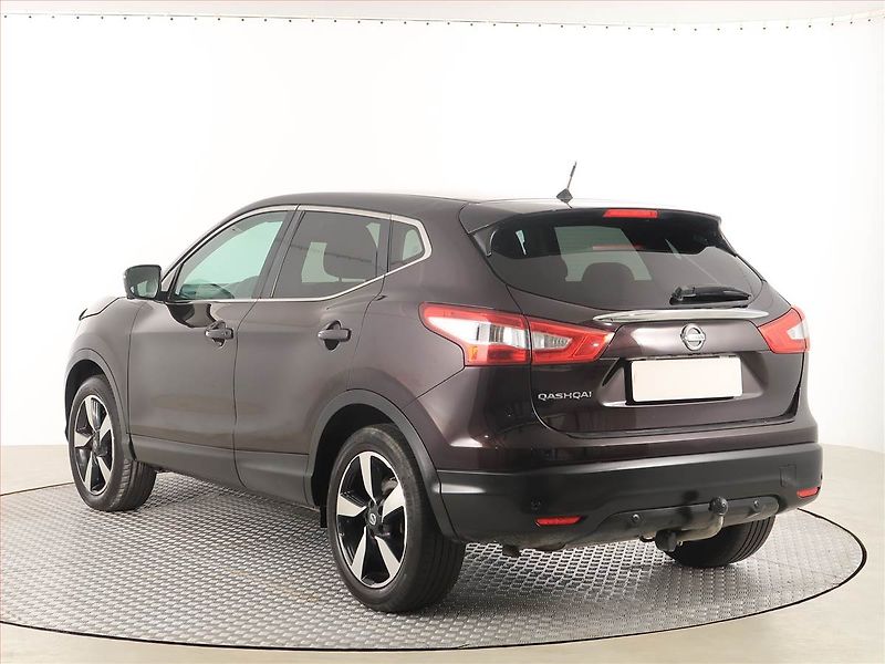 Nissan Qashqai (2015) Acenta 1.6 DIG-T, LPG - fotka 4 z 17