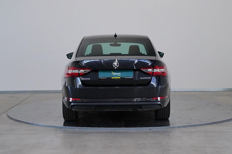Škoda Superb - fotka 6 z 29