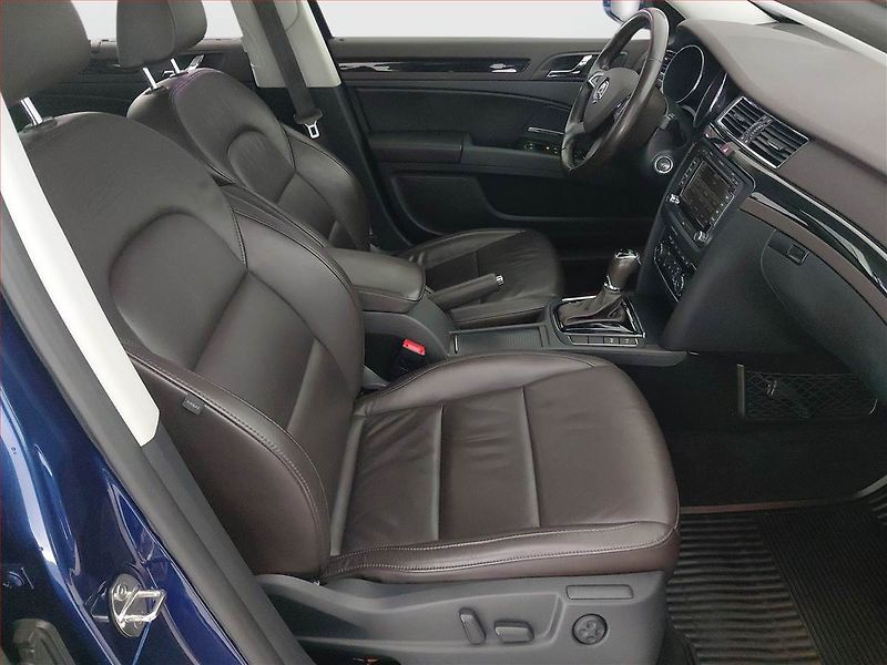 Škoda Superb (2013) Laurin&Klement 2.0 TDI - fotka 9 z 23