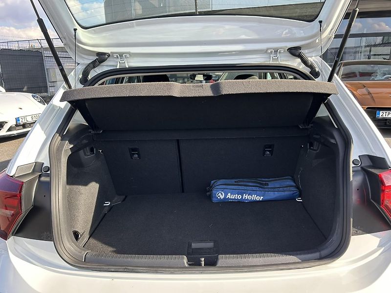 Volkswagen Polo LIFE 1,0 TSI 5G - fotka 14 z 22