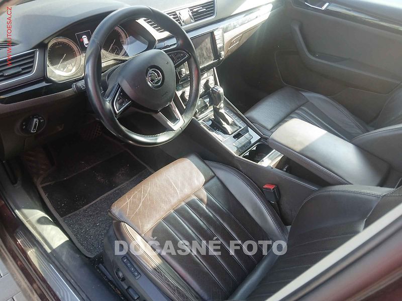Škoda Superb (2015) 2.0TDi 4x4, ČR, DSG, bixen - fotka 3 z 3