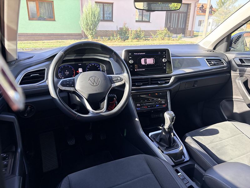 Volkswagen T-Roc 1.0TSI SPORT IQ LIGHT - fotka 12 z 46