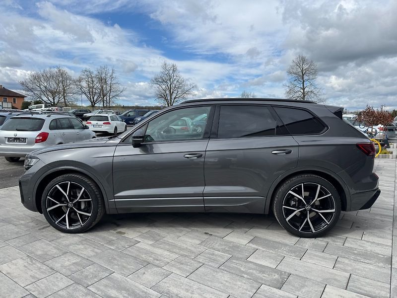 Volkswagen Touareg (2025) R-Line 3.0 TDI 4Motion 210kW - fotka 9 z 47