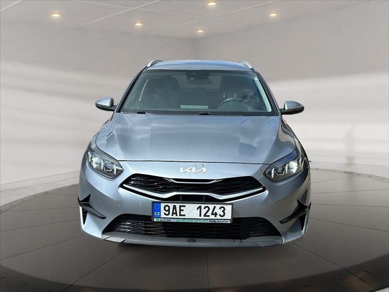 Kia Ceed 1,5 T-GDI 118 Top - fotka 2 z 11