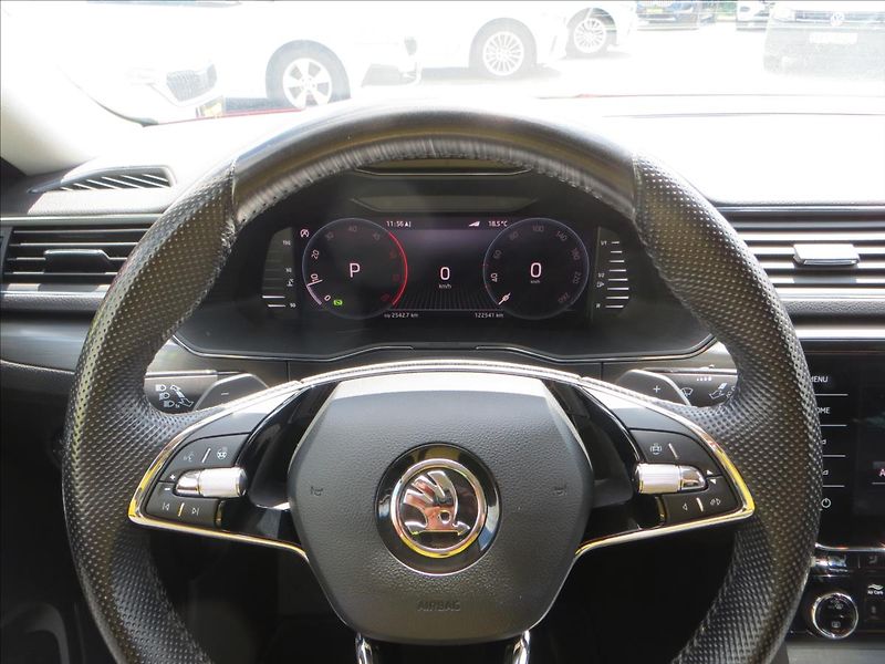 Škoda Superb 2,0 TDI 147kW 4x4 Style DSG ČR - fotka 26 z 29