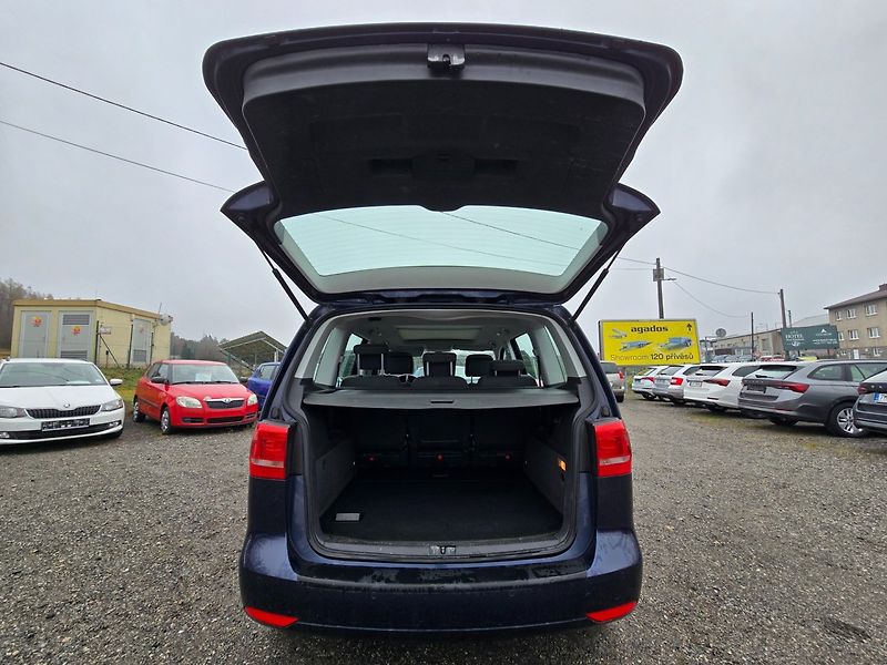 Volkswagen Touran (2013) 1.2 TSI 77KW - fotka 16 z 22