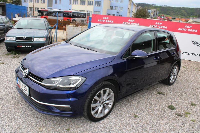 Volkswagen Golf (2017) REZERVACE - fotka 3 z 15