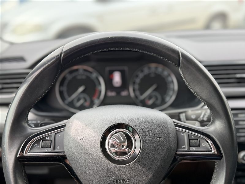 Škoda Superb 2,0 140kW DSG NAVI EL.KUFR - fotka 12 z 34