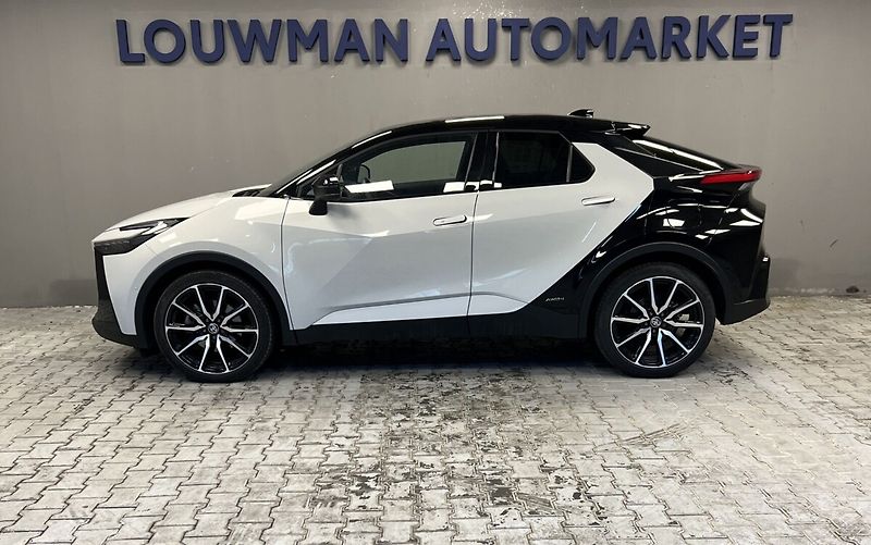 Toyota C-HR 2,0 Hybrid AT GR SPORT PREMIER - fotka 3 z 18
