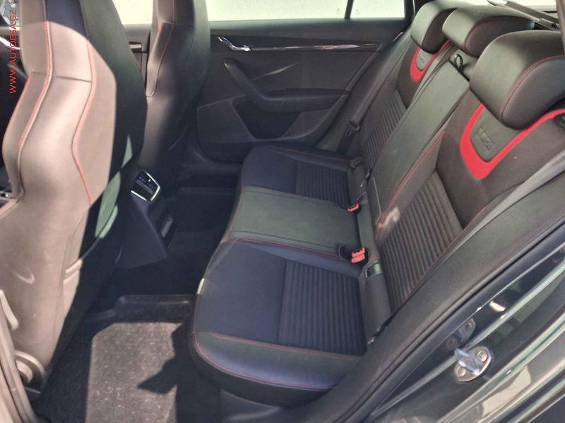 Škoda Octavia (2015) 2.0 TSi, RS, DSG, bixen - fotka 10 z 20