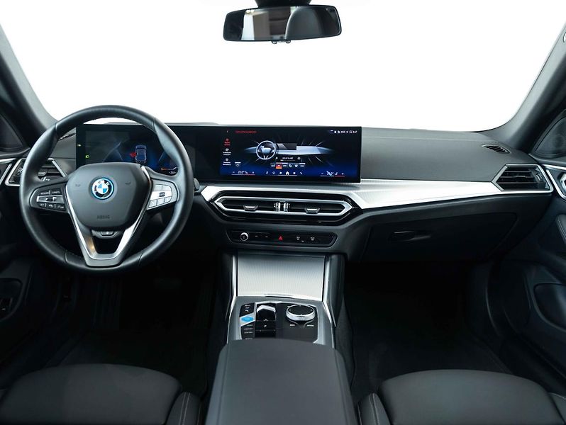 BMW i4 eDrive40 Gran Coupé - fotka 12 z 21