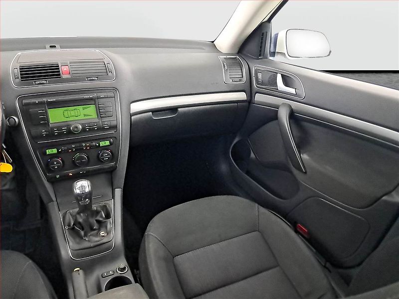 Škoda Octavia (2007) 1.9 TDI, po STK, Tažné - fotka 8 z 16