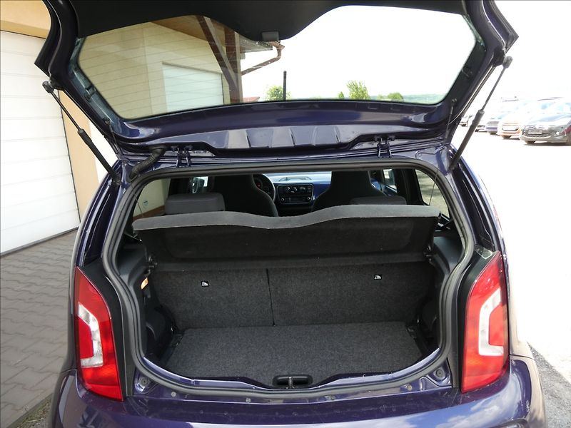 Volkswagen up! 1,0 MPi CLUB 55kW - fotka 17 z 47