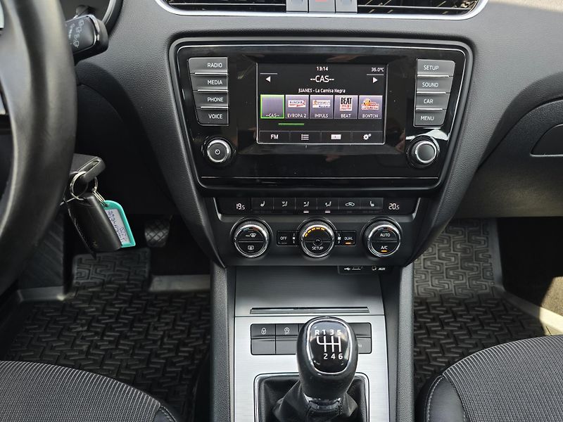 Škoda Octavia 1.2TSI BOHATÁ VÝBAVA 1Majitel - fotka 19 z 22
