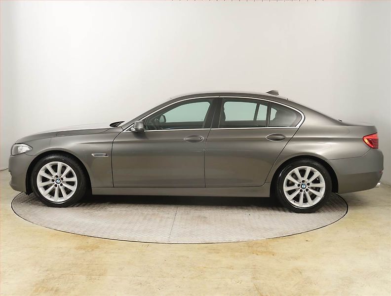 BMW Řada 5 (2015) 525d, 4X4, Automat - fotka 3 z 22