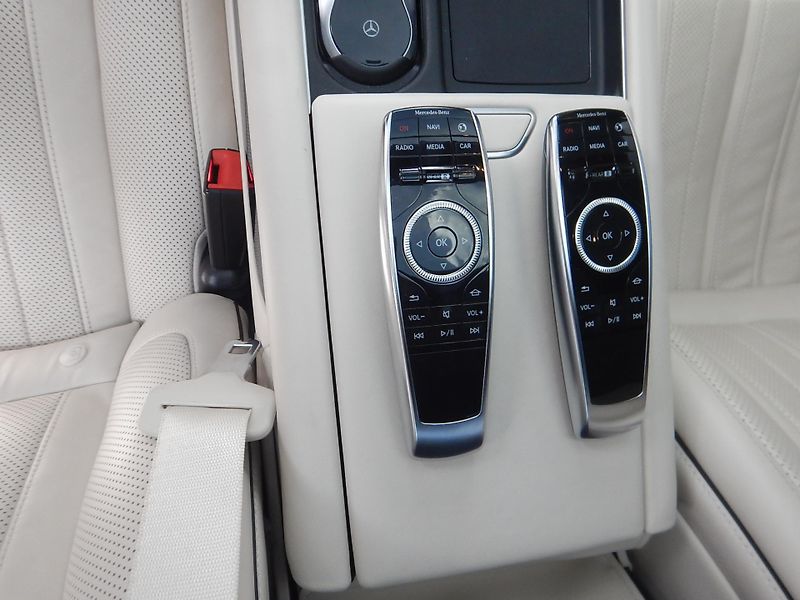 Mercedes-Benz Třídy S S 400 D 4MATIC - fotka 25 z 33