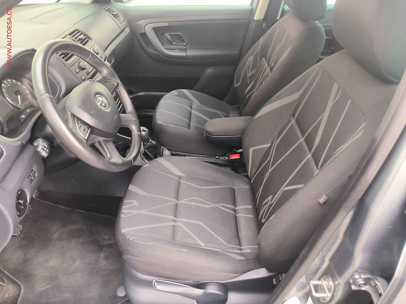 Škoda Fabia (2013) 1.2 TSi, Fresh, AC, park - fotka 9 z 17