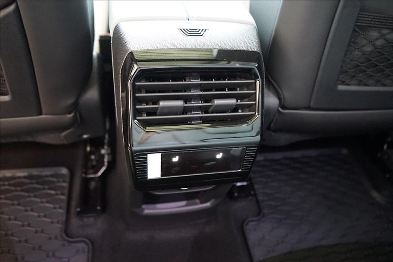 Citroën C5 Aircross (2026) 1,2 Hybrid 145k Automatic MAX - fotka 17 z 23