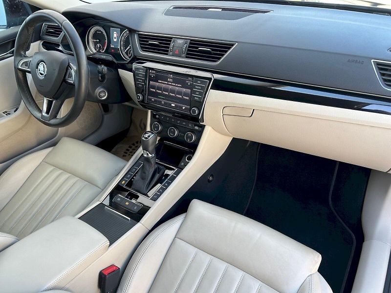 Škoda Superb (2016) Laurin & Klement 2.0 TDI 140kW - fotka 15 z 35