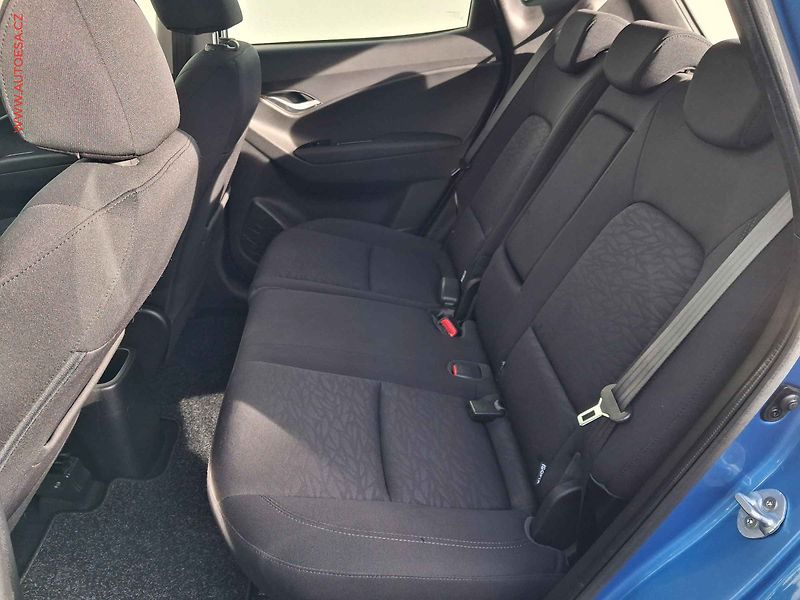 Hyundai ix20 (2018) 1.6i, Trend, navi, +kola - fotka 10 z 17