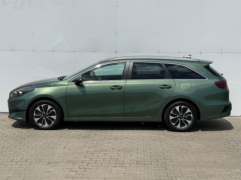 Kia Ceed 1.5 T-GDi 7DCT TOP - fotka 3 z 27