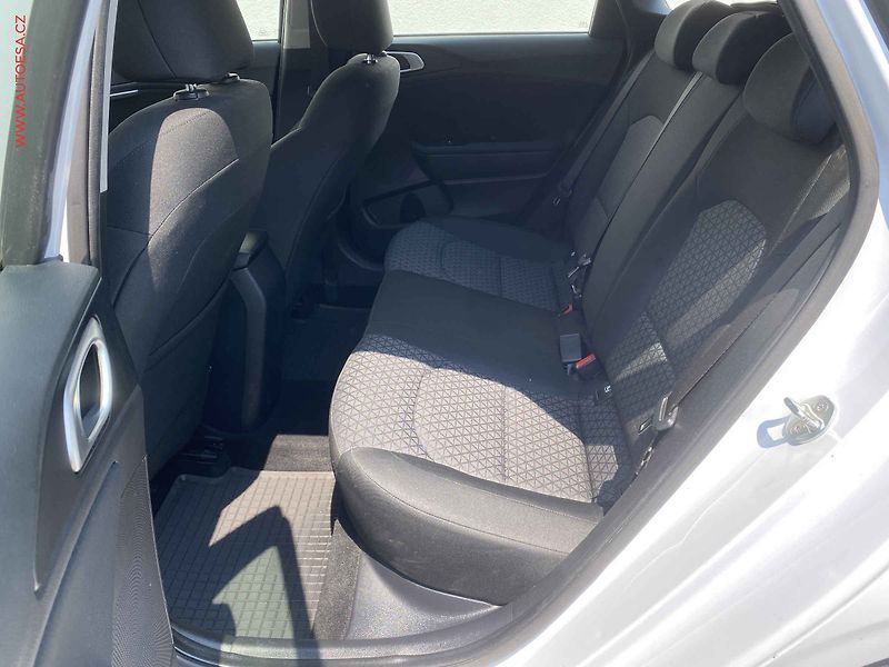 Kia Ceed (2022) 1.5 T-GDi SW, 1.maj,ČR, Spin - fotka 10 z 18