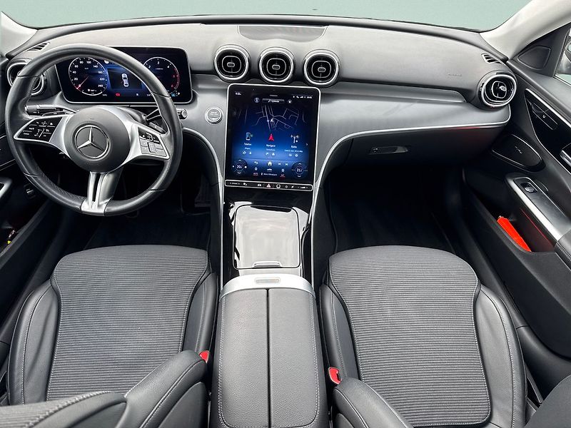 Mercedes-Benz Třídy C - fotka 11 z 20