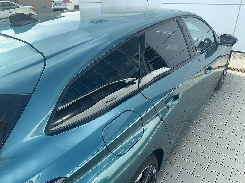 Peugeot 308 SW e-ALLURE PACK PHEV 1.6 AT8 - fotka 27 z 31