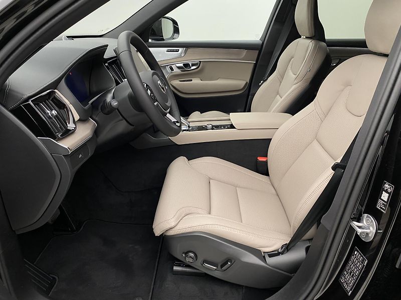 Volvo XC90 (2026) B5 AWD AUT BRIGHT PLUS 7míst - fotka 3 z 66